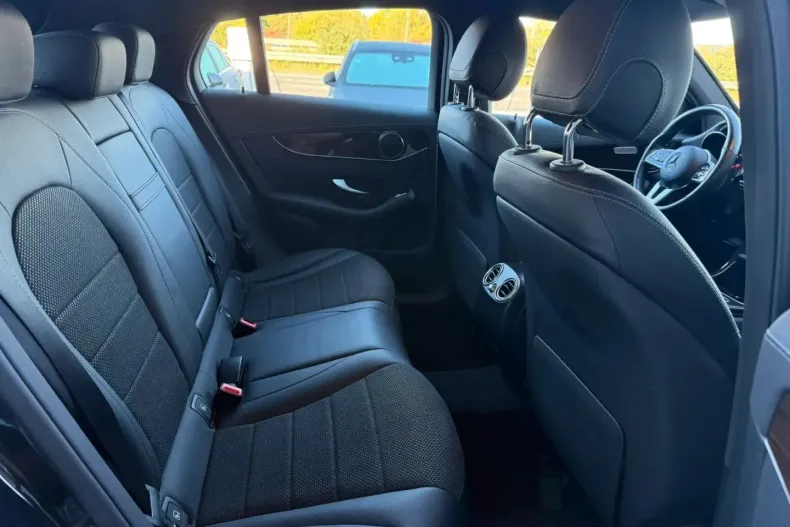 Mercedes-Benz GLC 300 din 2020 cu 80.700 km - oferta MER117886 - foto 6