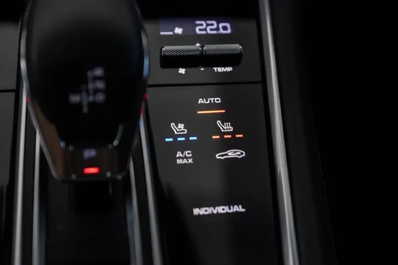 Porsche Panamera din 2023 cu 23.500 km - oferta POR117889 - foto 25