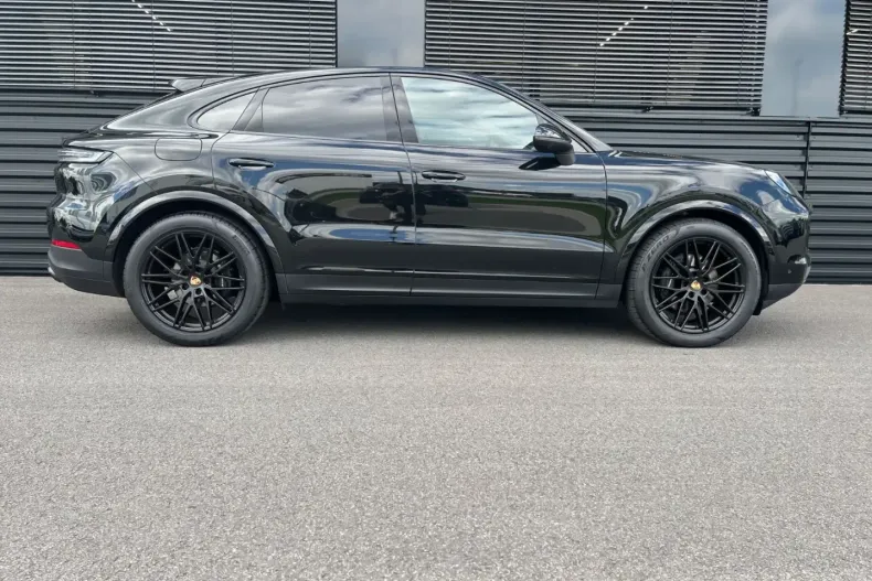 Porsche Cayenne din 2023 cu 17.800 km - oferta POR117890 - foto 1