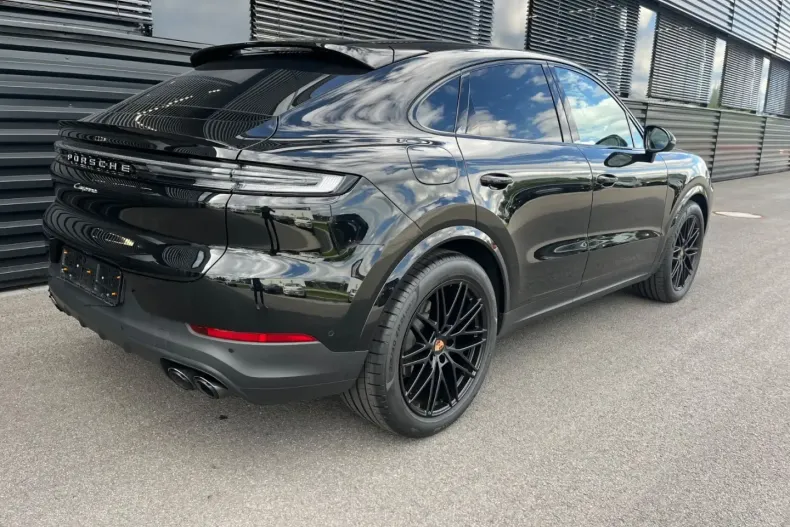 Porsche Cayenne din 2023 cu 17.800 km - oferta POR117890 - foto 4