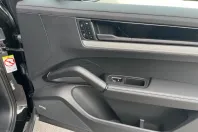 Porsche Cayenne din 2023 cu 17.800 km - oferta POR117890 - foto 17