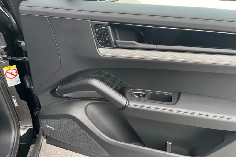 Porsche Cayenne din 2023 cu 17.800 km - oferta POR117890 - foto 17