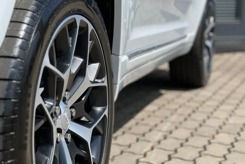 Jeep Grand Cherokee din 2023 cu 16.000 km - oferta JEE117891 - foto 8