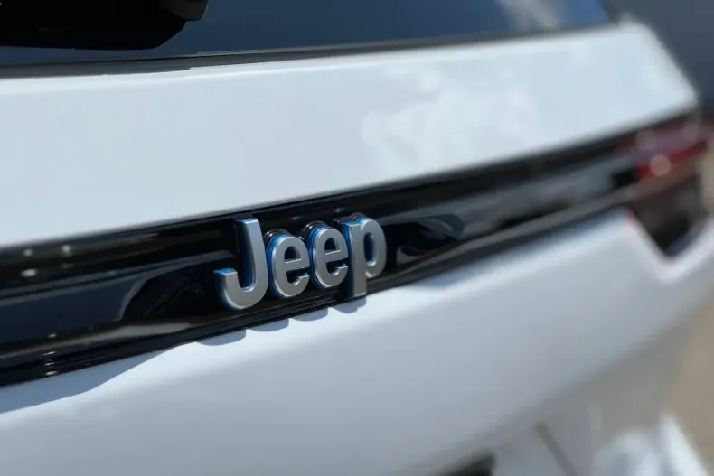 Jeep Grand Cherokee din 2023 cu 16.000 km - oferta JEE117891 - foto 9
