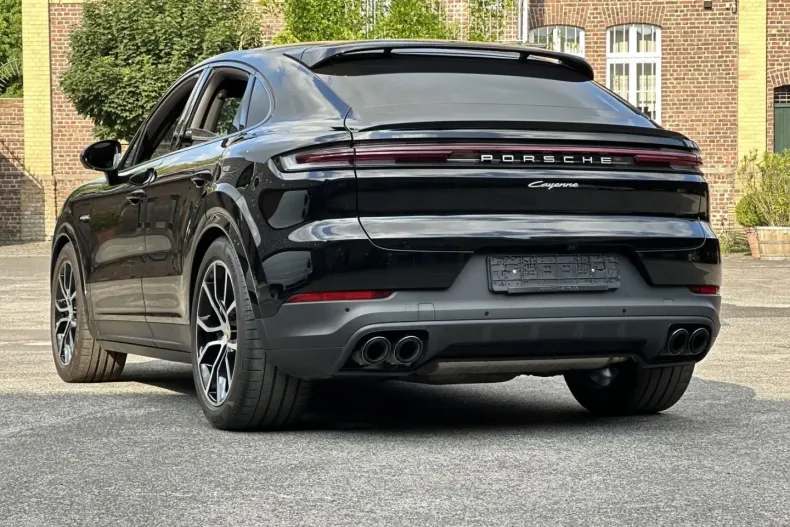 Porsche Cayenne din 2023 cu 23.400 km - oferta POR117893 - foto 11