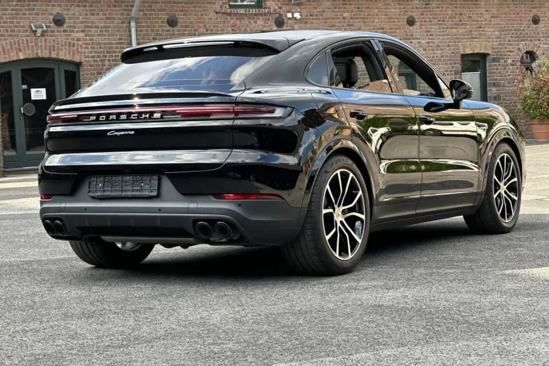 Porsche Cayenne din 2023 cu 23.400 km - oferta POR117893 - foto 17