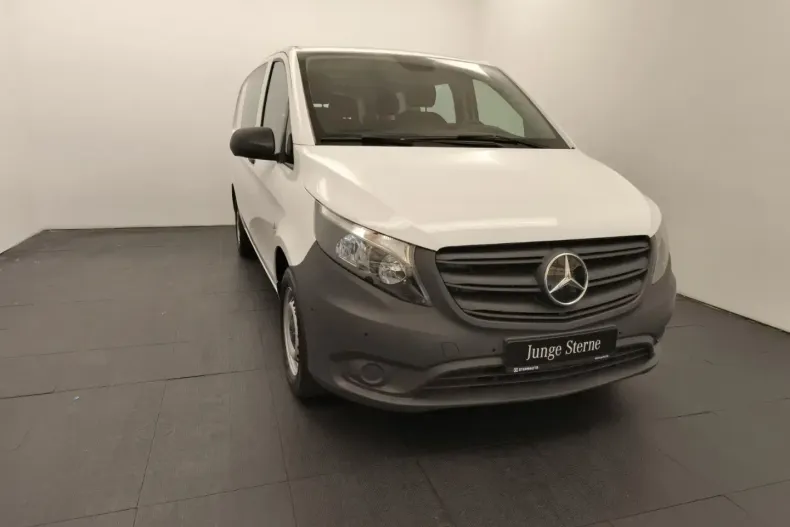 Mercedes-Benz Vito din 2023 cu 41.820 km - oferta MER117906 - foto 1