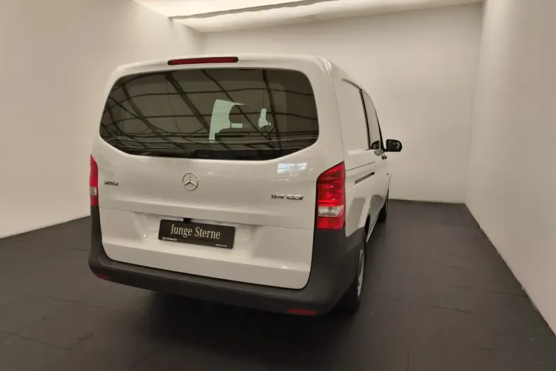 Mercedes-Benz Vito din 2023 cu 41.820 km - oferta MER117906 - foto 4