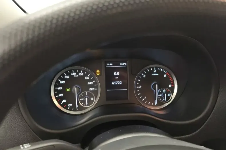 Mercedes-Benz Vito din 2023 cu 41.820 km - oferta MER117906 - foto 13