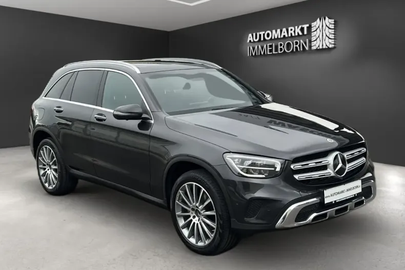 Mercedes-Benz GLC 300 din 2022 cu 52.903 km - oferta MER117915 - foto 1