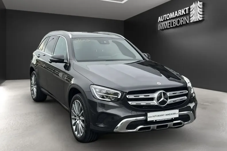 Mercedes-Benz GLC 300 din 2022 cu 52.903 km - oferta MER117915 - foto 2