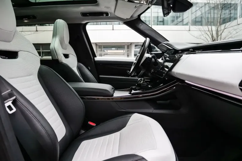 Land Rover Range Rover Sport din 2024 cu 20.374 km - oferta LAN117917 - foto 4