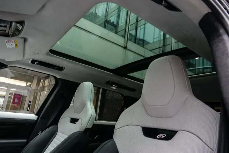 Land Rover Range Rover Sport din 2024 cu 20.374 km - oferta LAN117917 - foto 18