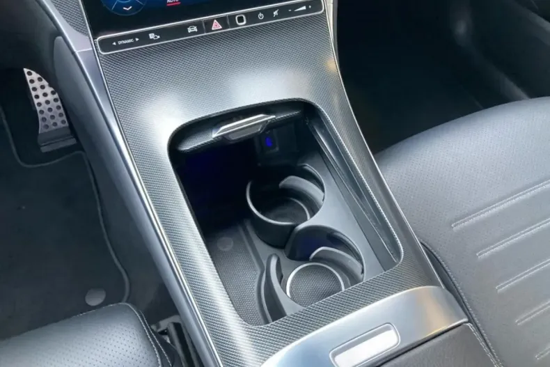 Mercedes-Benz GLC 200 din 2023 cu 37.498 km - oferta MER117918 - foto 13