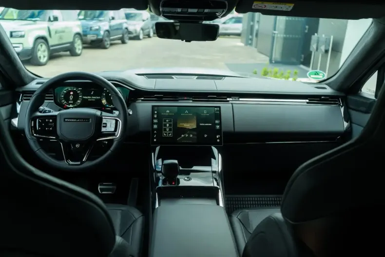 Land Rover Range Rover Sport din 2024 cu 12.500 km - oferta LAN117919 - foto 4