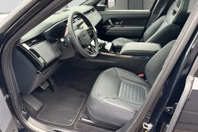 Land Rover Range Rover Sport din 2024 cu 9.730 km - oferta LAN117920 - foto 10