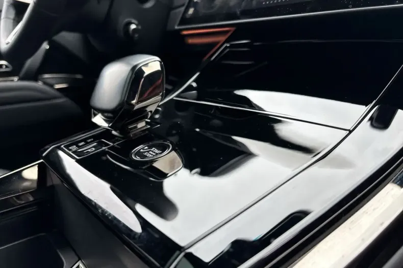 Land Rover Range Rover Sport din 2024 cu 9.730 km - oferta LAN117920 - foto 21