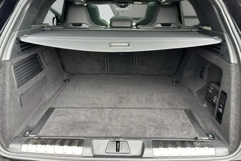 Land Rover Range Rover Sport din 2024 cu 9.730 km - oferta LAN117920 - foto 26