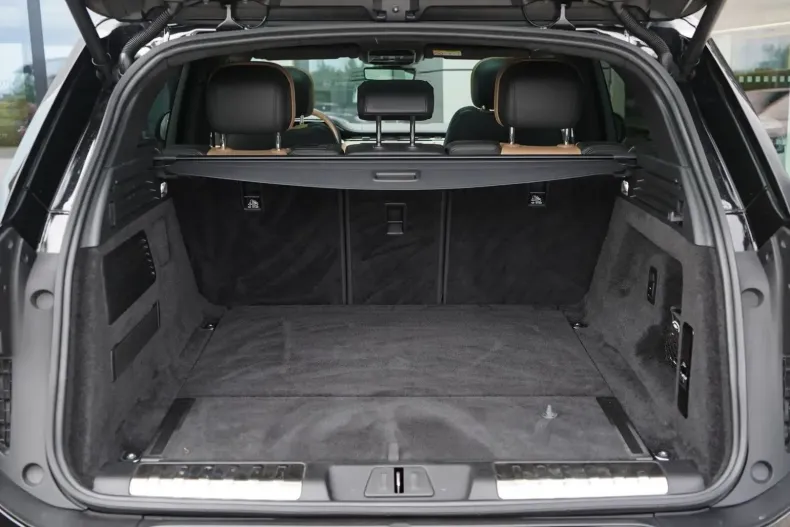 Land Rover Range Rover Sport din 2024 cu 35.803 km - oferta LAN117922 - foto 11