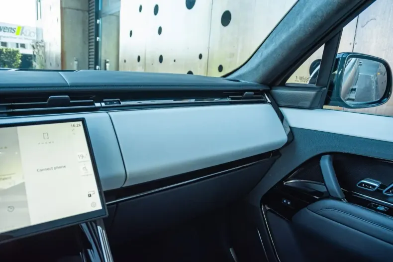 Land Rover Range Rover Sport din 2024 cu 18.381 km - oferta LAN117923 - foto 22