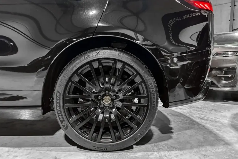 Land Rover Range Rover Sport din 2024 cu 37.990 km - oferta LAN117925 - foto 10