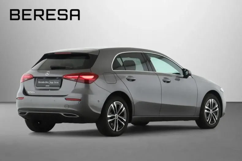 Mercedes-Benz A 250 din 2024 cu 4.200 km - oferta MER117926 - foto 5