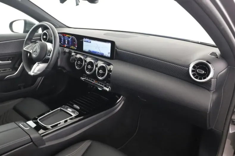 Mercedes-Benz A 250 din 2024 cu 4.200 km - oferta MER117926 - foto 10