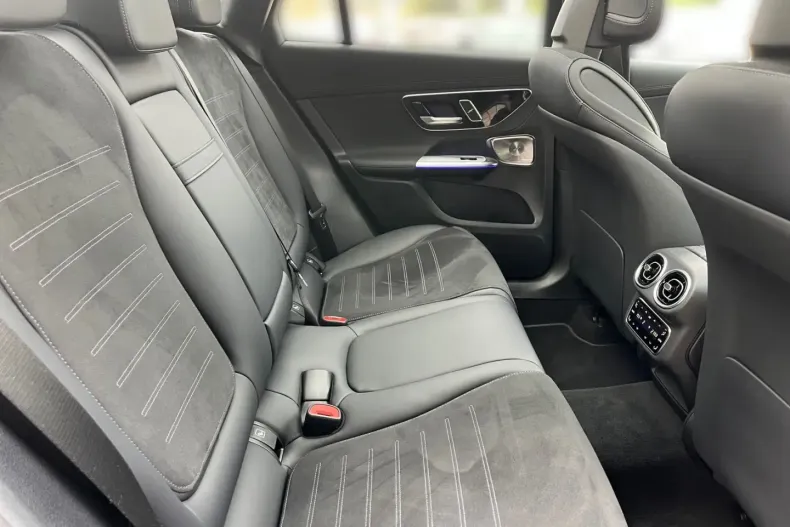 Mercedes-Benz GLC 300 din 2024 cu 28.206 km - oferta MER117927 - foto 10