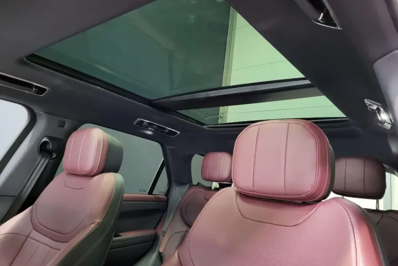 Land Rover Range Rover Sport din 2023 cu 19.986 km - oferta LAN117929 - foto 8