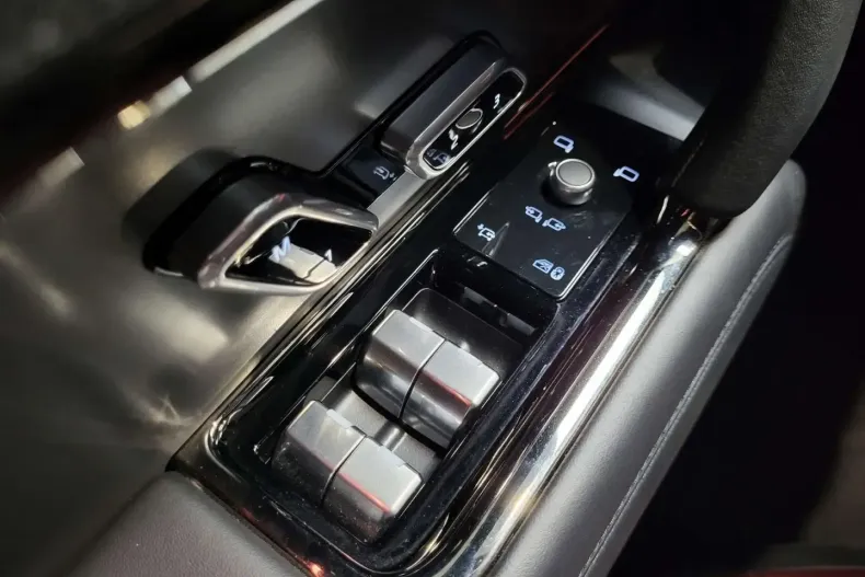 Land Rover Range Rover Sport din 2023 cu 19.986 km - oferta LAN117929 - foto 17