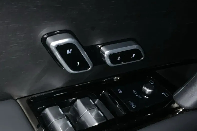 Land Rover Range Rover Sport din 2024 cu 45.185 km - oferta LAN117936 - foto 21