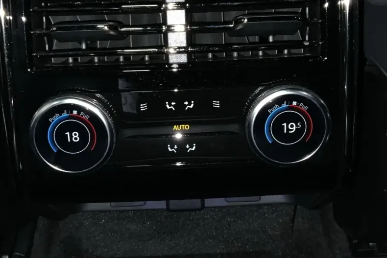 Land Rover Range Rover Sport din 2024 cu 45.185 km - oferta LAN117936 - foto 22