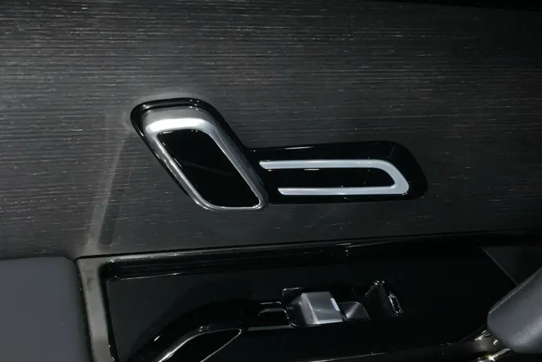 Land Rover Range Rover Sport din 2024 cu 45.185 km - oferta LAN117936 - foto 23