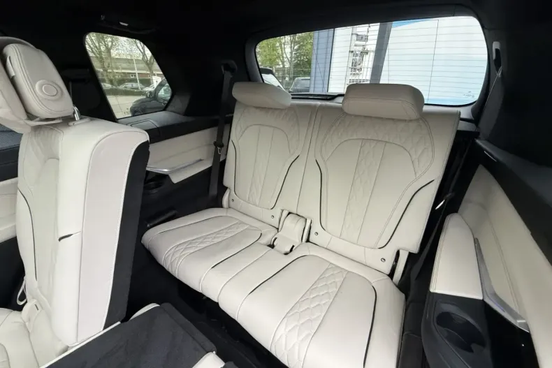 BMW X7 din 2024 cu 22.046 km - oferta BMW117941 - foto 20