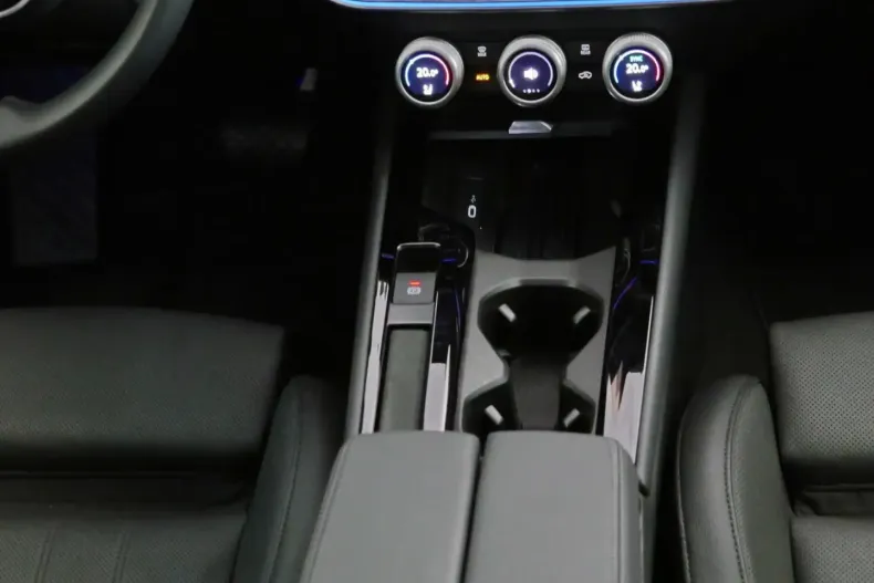 Skoda Superb din 2024 cu 10.400 km - oferta SKO117942 - foto 7