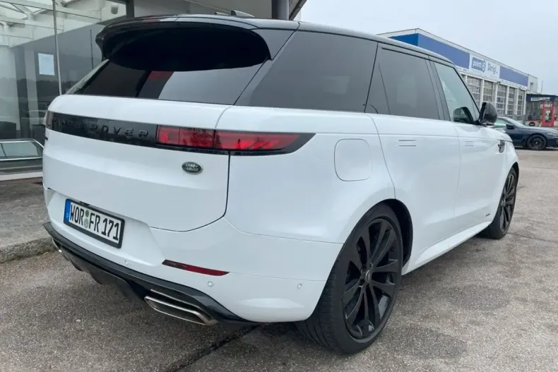 Land Rover Range Rover Sport din 2023 cu 36.900 km - oferta LAN117943 - foto 4