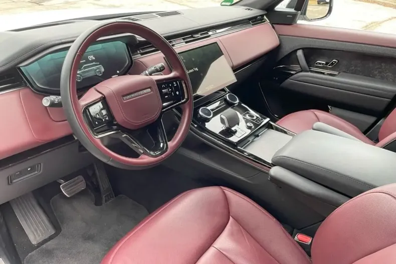 Land Rover Range Rover Sport din 2023 cu 36.900 km - oferta LAN117943 - foto 6