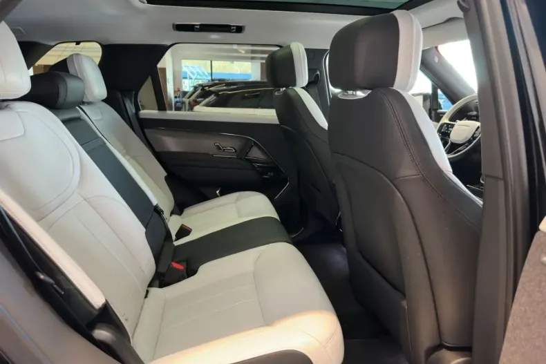 Land Rover Range Rover Sport din 2023 cu 46.200 km - oferta LAN117949 - foto 20