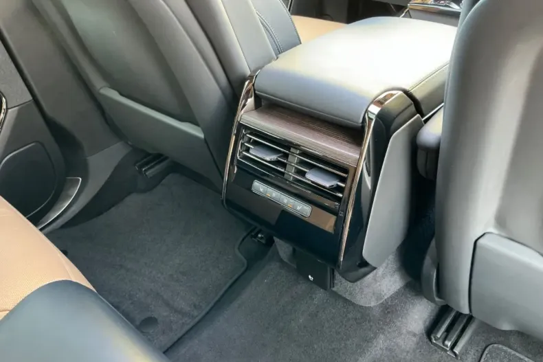 Land Rover Range Rover Sport din 2023 cu 53.156 km - oferta LAN117955 - foto 13