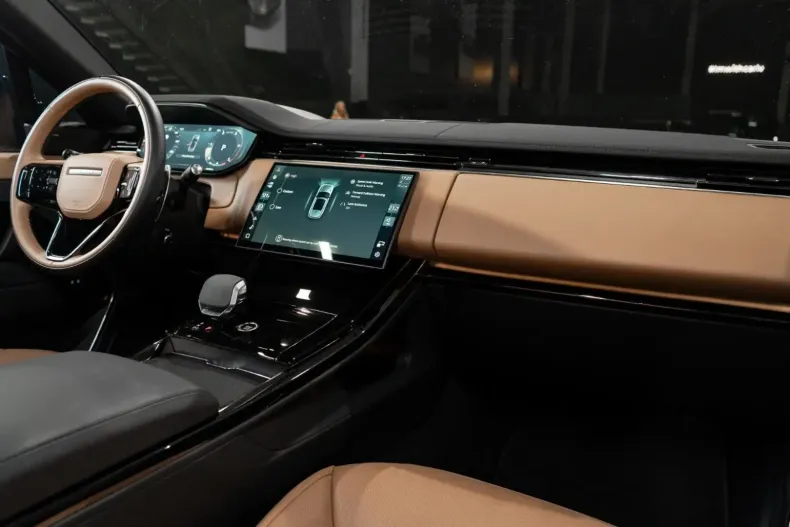 Land Rover Range Rover Sport din 2024 cu 40.653 km - oferta LAN117959 - foto 11