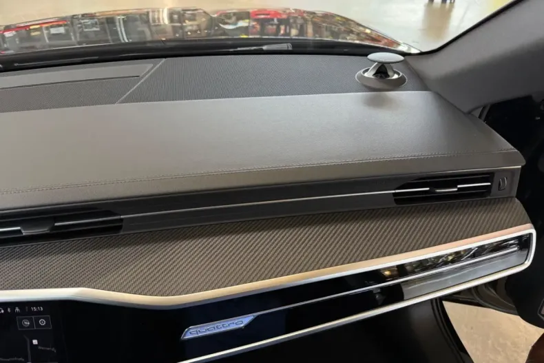 Audi RS6 din 2024 cu 2.050 km - oferta AUD117966 - foto 16