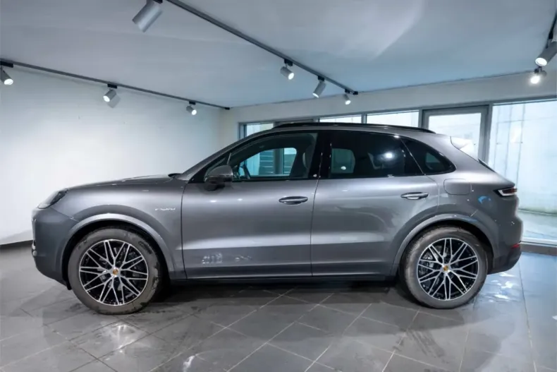 Porsche Cayenne din 2024 cu 20.459 km - oferta POR117975 - foto 3