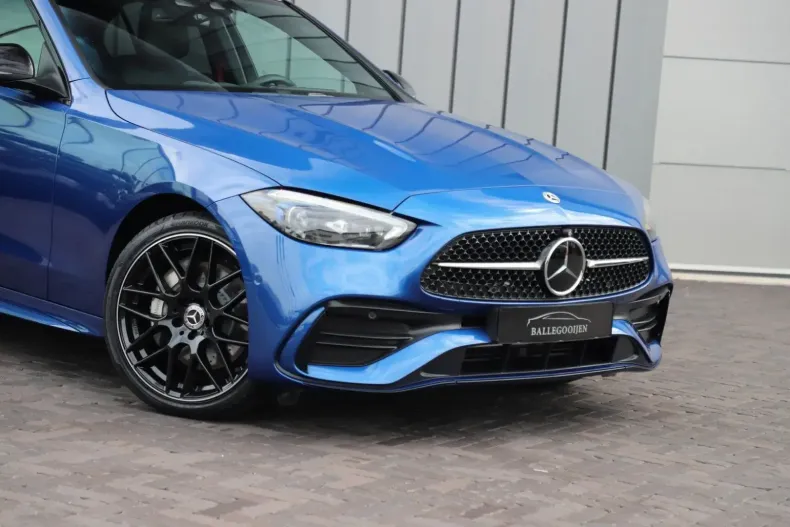 Mercedes-Benz C 400 din 2022 cu 6.703 km - oferta MER117976 - foto 3