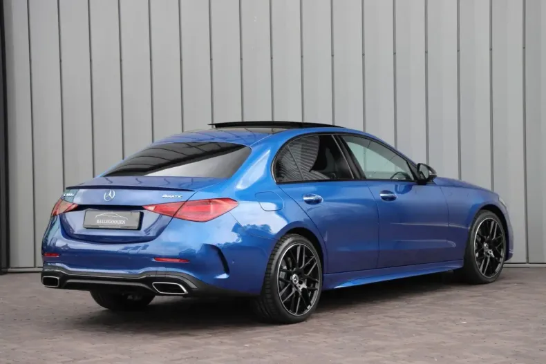 Mercedes-Benz C 400 din 2022 cu 6.703 km - oferta MER117976 - foto 4