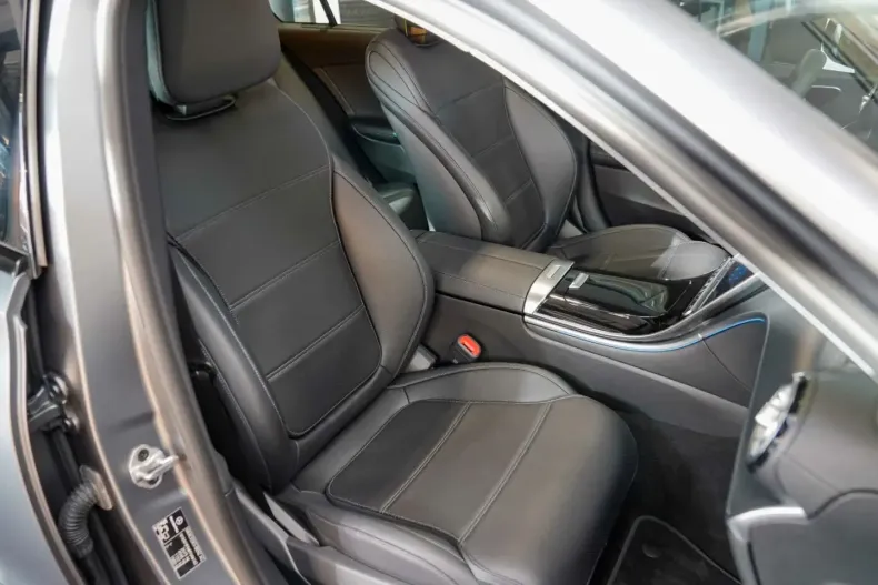 Mercedes-Benz C 400 din 2022 cu 17.058 km - oferta MER117980 - foto 7