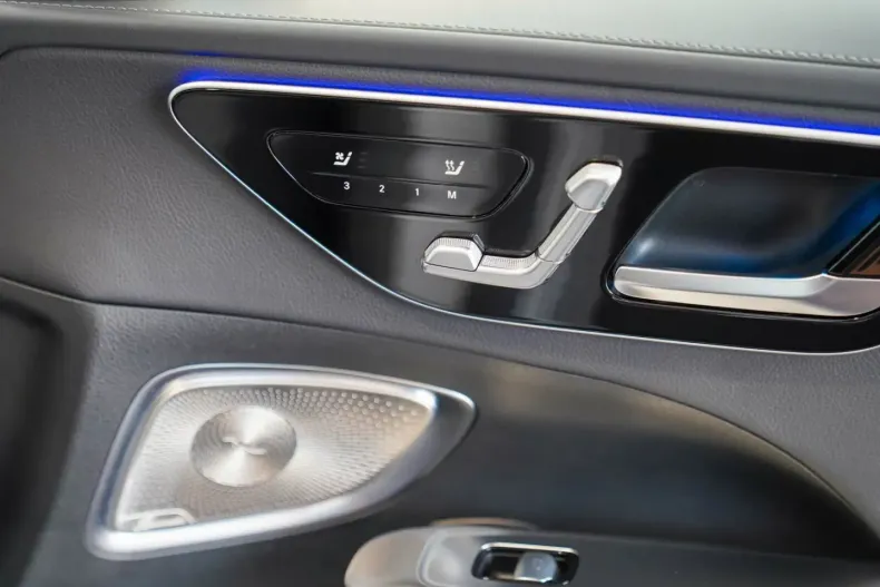 Mercedes-Benz C 400 din 2022 cu 17.058 km - oferta MER117980 - foto 9