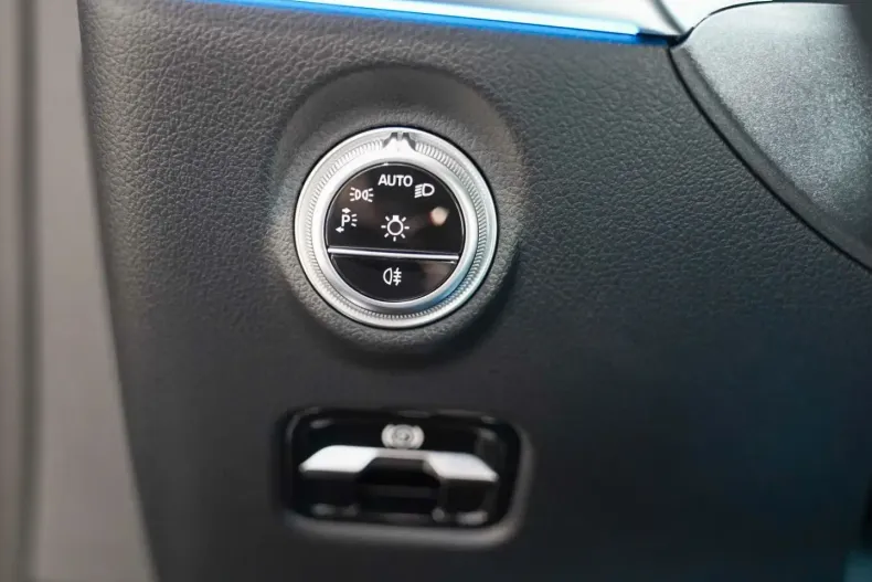 Mercedes-Benz C 400 din 2022 cu 17.058 km - oferta MER117980 - foto 14