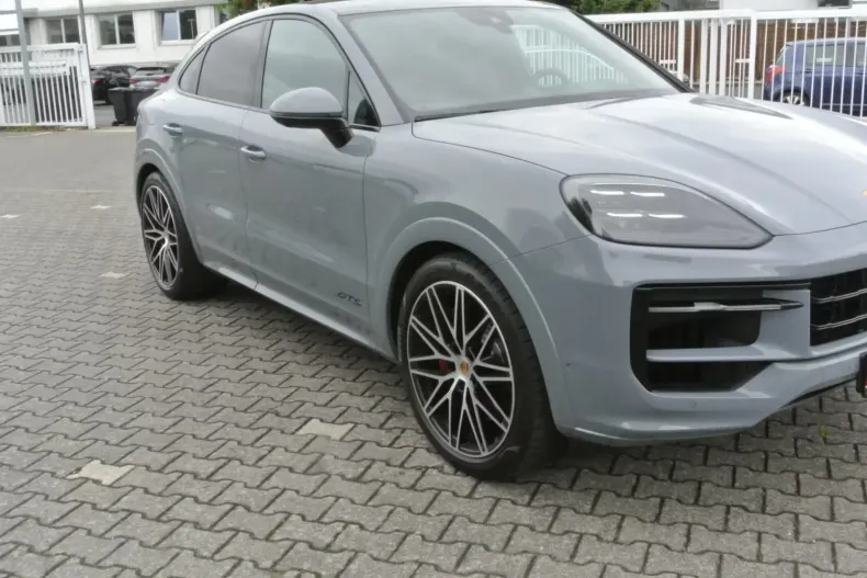 Porsche Cayenne din 2025 cu 6.999 km - oferta POR117988 - foto 1