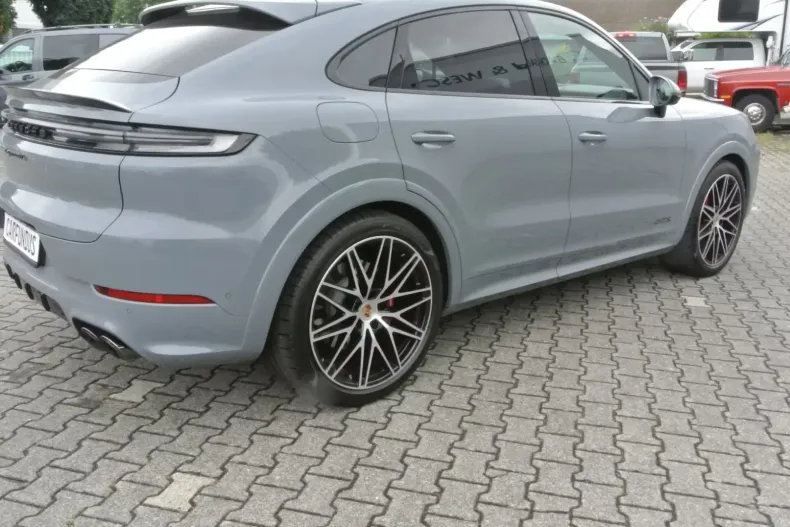Porsche Cayenne din 2025 cu 6.999 km - oferta POR117988 - foto 4