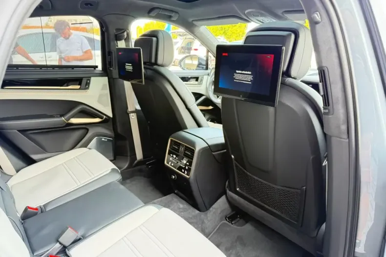 Porsche Cayenne din 2024 cu 11.151 km - oferta POR117997 - foto 13